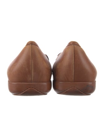 Salvatore Ferragamo Leather Chain-Link Accents Loafers