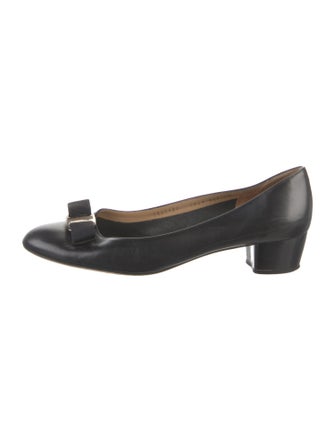 Salvatore Ferragamo Vara Bow Accent Leather Pumps