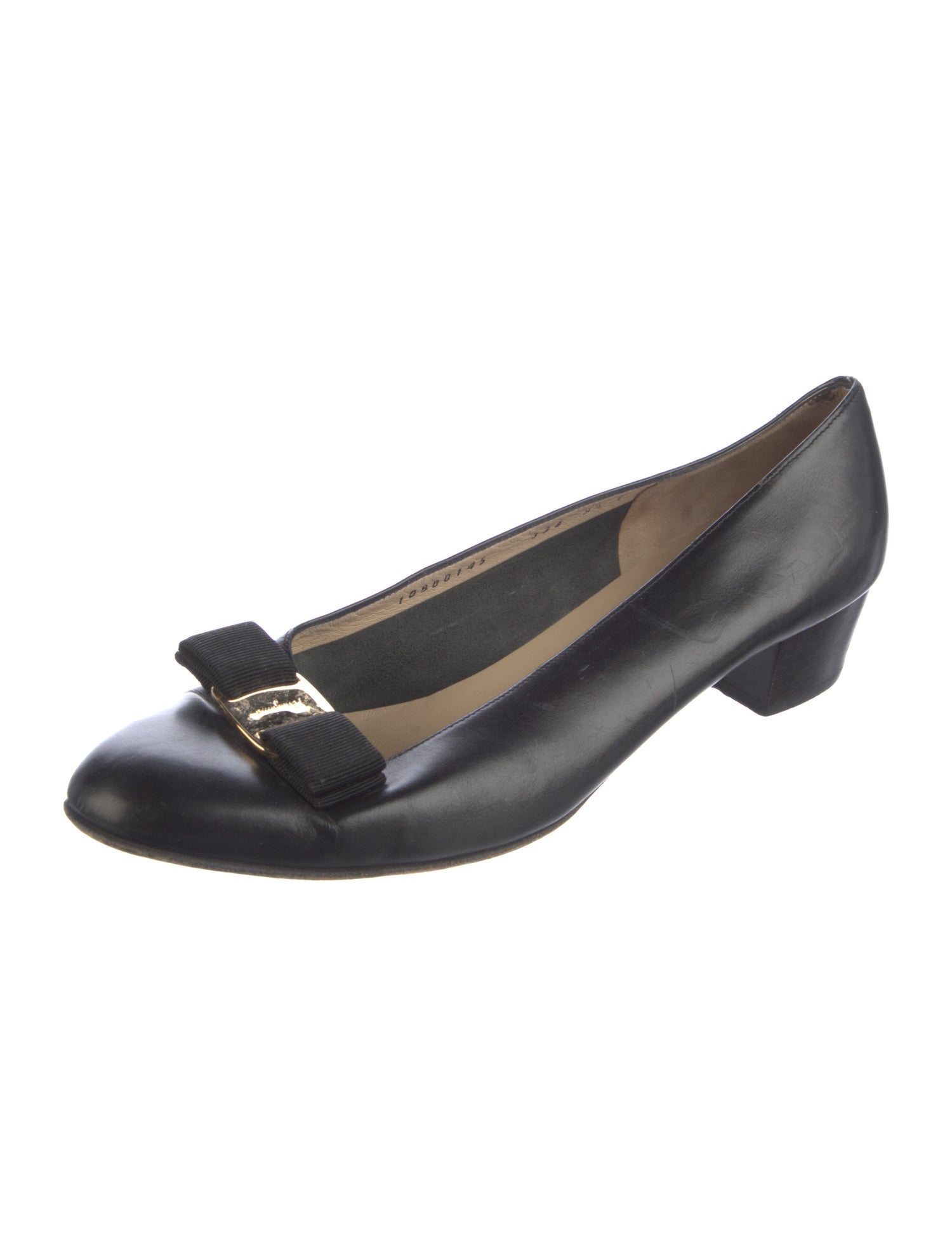 Salvatore Ferragamo Vara Bow Accent Leather Pumps