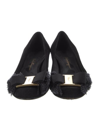 Salvatore Ferragamo Vara Bow Accent Suede Pumps