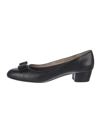 Salvatore Ferragamo Vara Bow Accent Leather Pumps