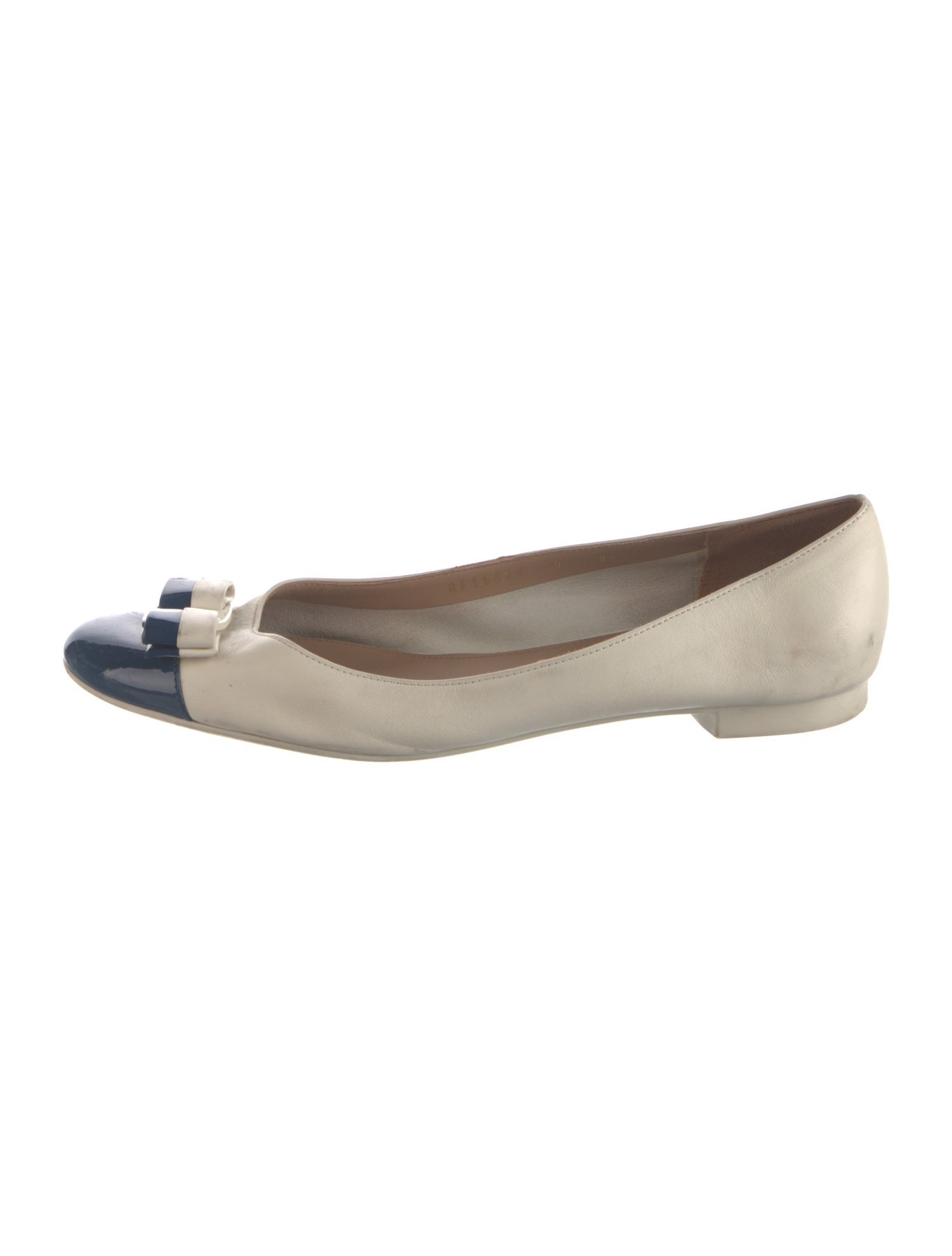 Salvatore Ferragamo Vara Bow Accent Leather Flats