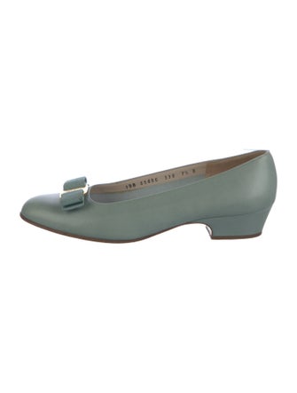 Salvatore Ferragamo Vara Bow Accent Leather Flats
