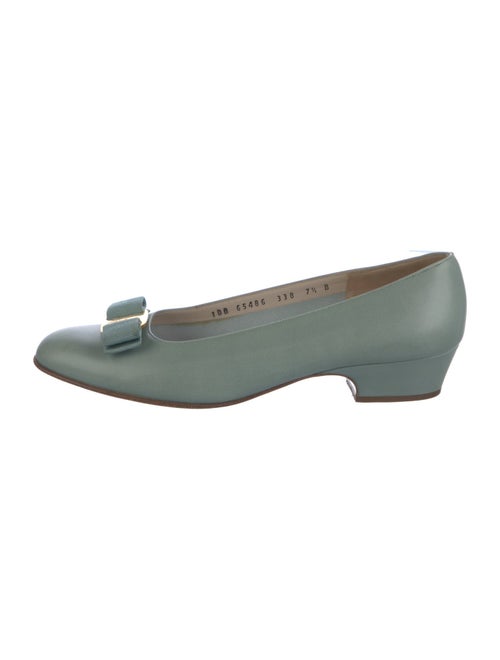 Salvatore Ferragamo Vara Bow Accent Leather Flats