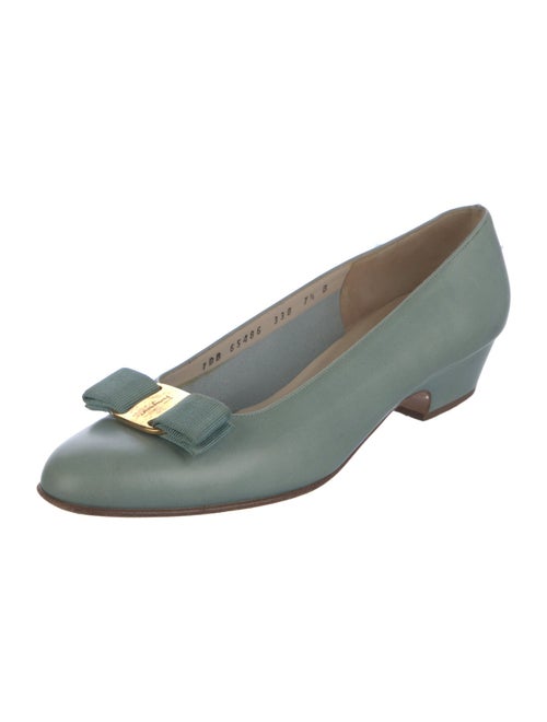 Salvatore Ferragamo Vara Bow Accent Leather Flats