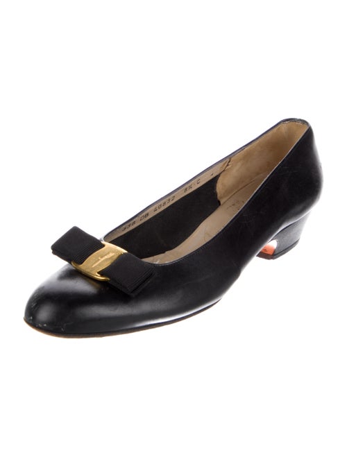 Salvatore Ferragamo Vara Bow Accent Leather Pumps