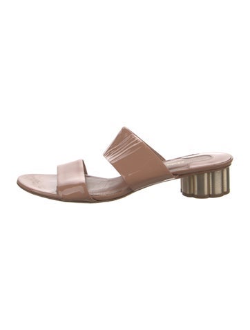 Salvatore Ferragamo Sandals Patent Leather Slides 7.5