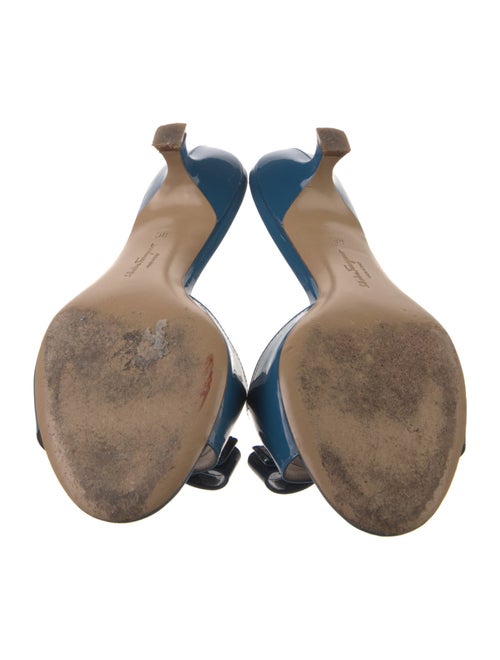 Salvatore Ferragamo Vara Bow Accent Patent Leather Slides