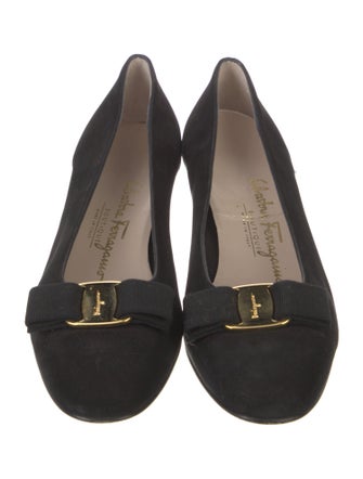 Salvatore Ferragamo Vara Bow Accent Suede Pumps
