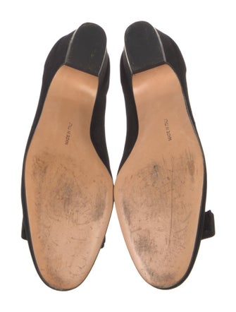 Salvatore Ferragamo Vara Bow Accent Suede Pumps