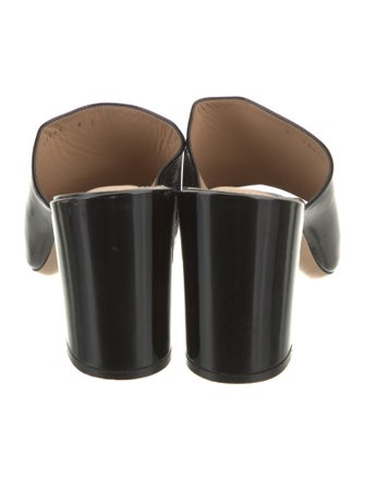 Salvatore Ferragamo Vara Bow Accent Patent Leather Slides