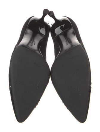 Salvatore Ferragamo Vara Bow Accent Suede Pumps