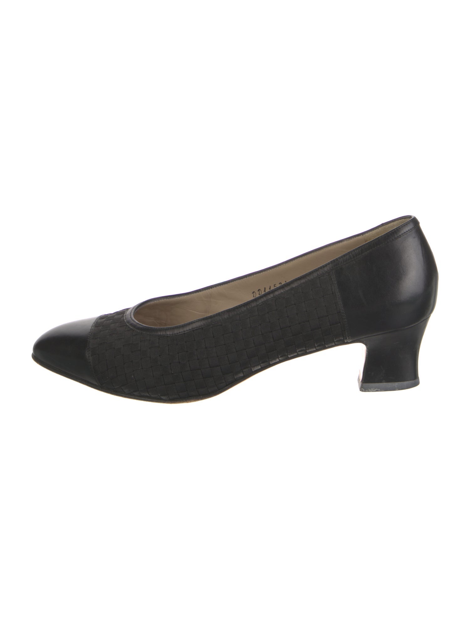 Salvatore Ferragamo Vara Bow Accent Leather Pumps