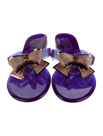Salvatore Ferragamo Rubber Bow Accents Slides
