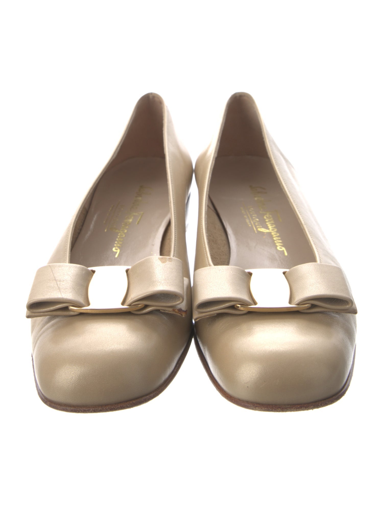 Salvatore Ferragamo Vara Bow Accent Leather Flats