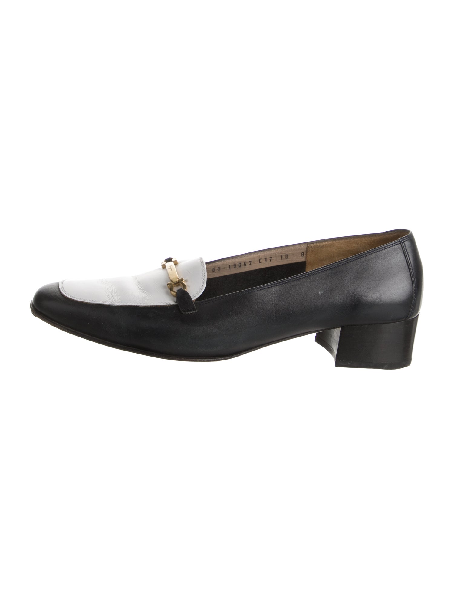 Salvatore Ferragamo Gancini Logo Leather Pumps