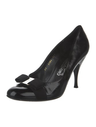 Salvatore Ferragamo Vara Bow Accent Patent Leather Pumps