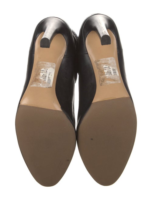 Salvatore Ferragamo Vara Bow Accent Leather Pumps