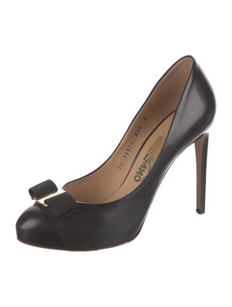 Salvatore Ferragamo Vara Bow Accent Leather Pumps