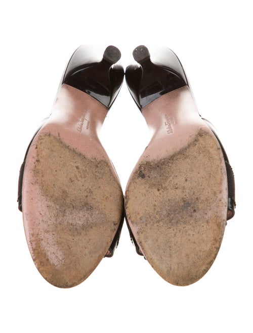 Salvatore Ferragamo Vara Bow Accent Patent Leather Slides