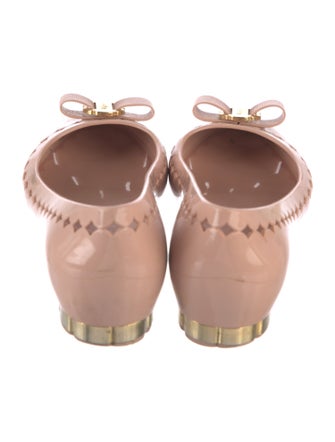 Salvatore Ferragamo Vara Bow Accent Rubber Flats
