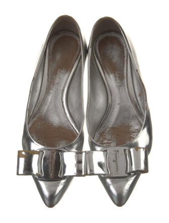 Salvatore Ferragamo Vara Bow Accent Patent Leather Flats