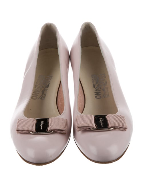 Salvatore Ferragamo Vara Bow Accent Leather Pumps
