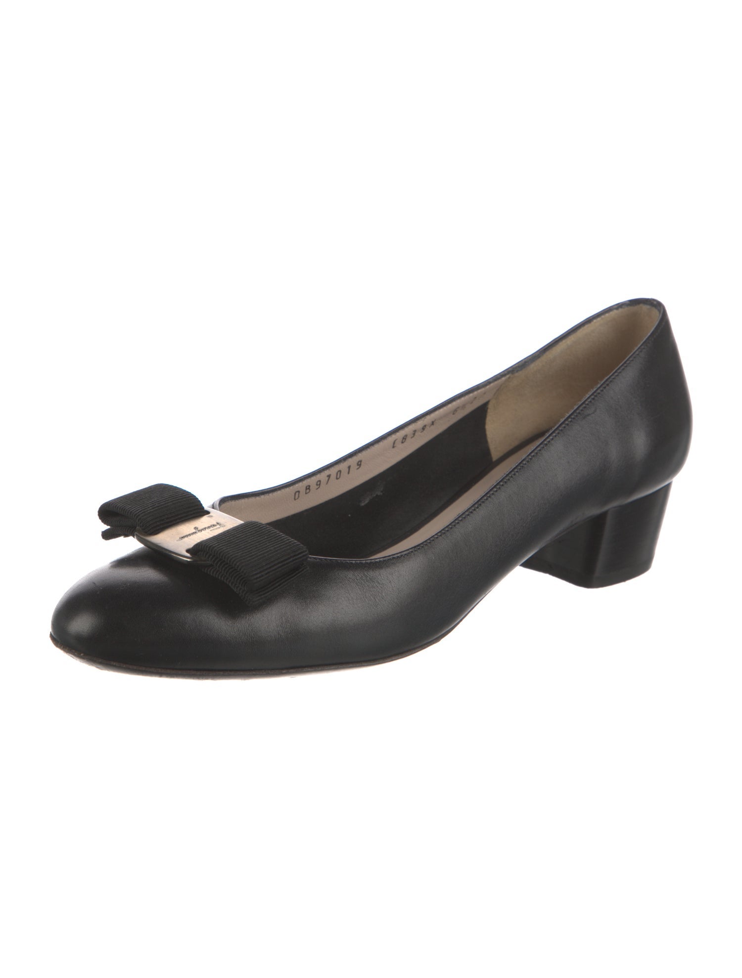 Salvatore Ferragamo Vara Bow Accent Leather Pumps