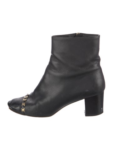 Salvatore Ferragamo Boots Leather Chain-Link Accents 6.5