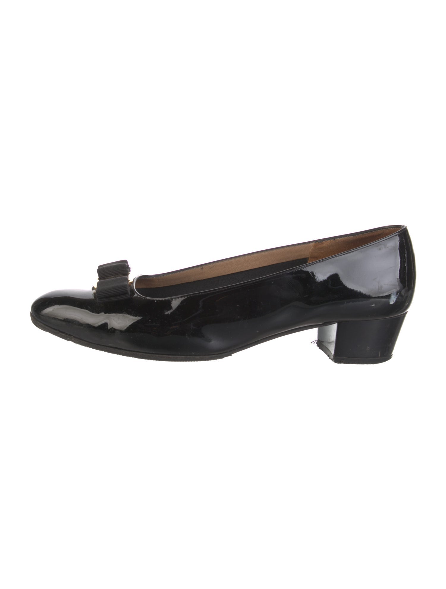 Salvatore Ferragamo Vara Bow Accent Patent Leather Pumps