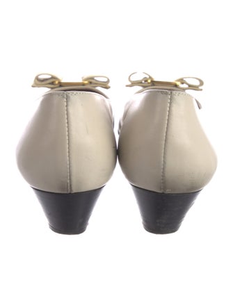 Salvatore Ferragamo Vara Bow Accent Leather Flats