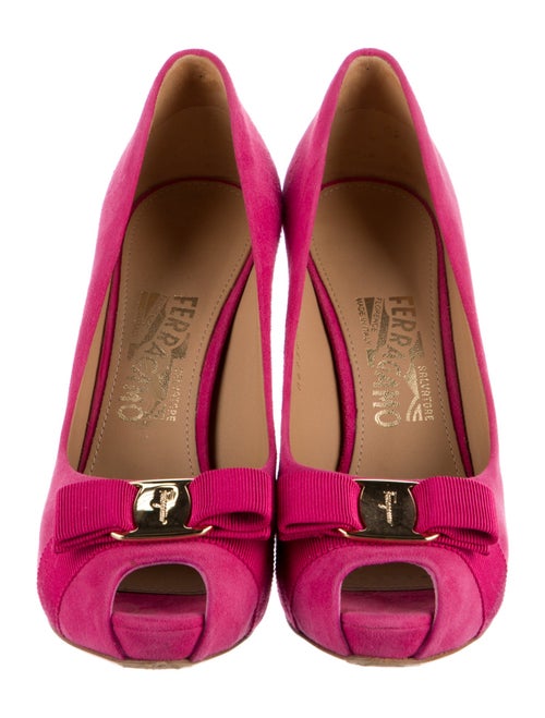 Salvatore Ferragamo Vara Bow Accent Suede Pumps