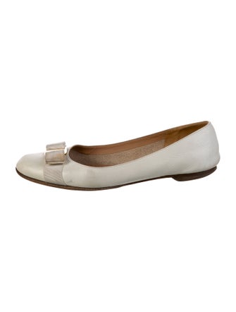 Salvatore Ferragamo Vara Bow Accent Leather Ballet Flats