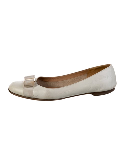 Salvatore Ferragamo Vara Bow Accent Leather Ballet Flats