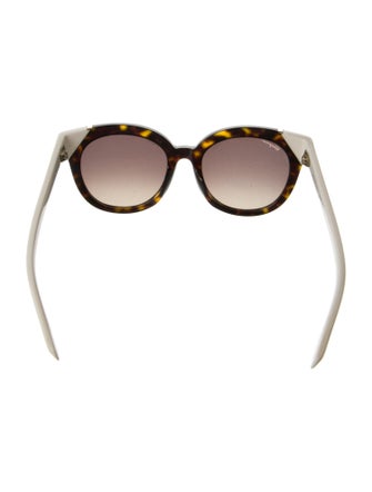 Salvatore Ferragamo Gancini Logo Oversize Sunglasses