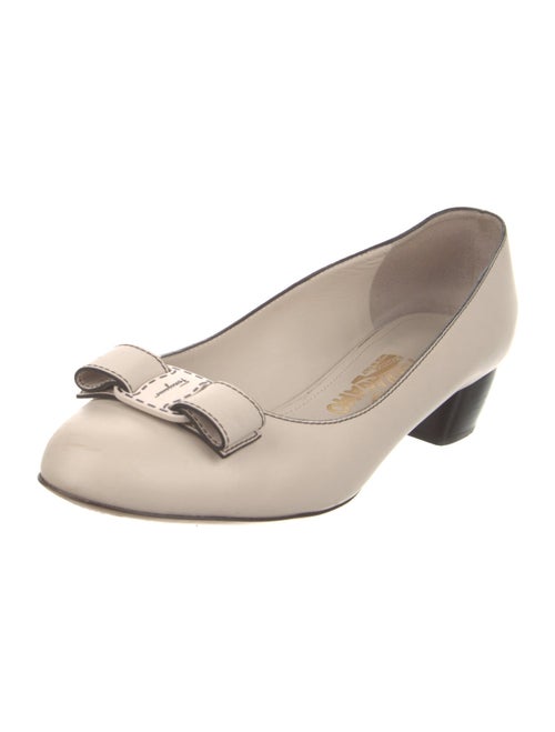 Salvatore Ferragamo Vara Bow Accent Leather Pumps