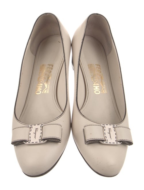 Salvatore Ferragamo Vara Bow Accent Leather Pumps