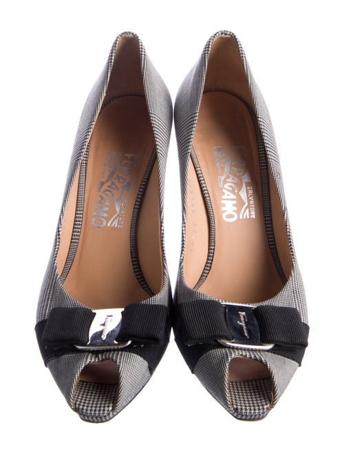 Salvatore Ferragamo Vara Bow Accent Houndstooth Print Slingback Sandals