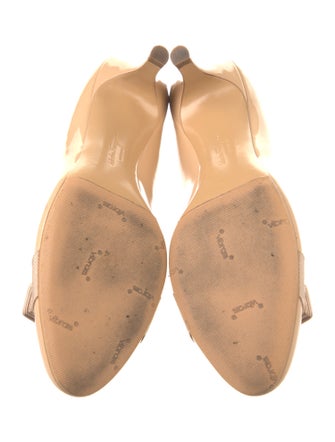 Salvatore Ferragamo Vara Bow Accent Patent Leather Pumps