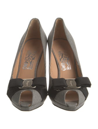 Salvatore Ferragamo Houndstooth Print Bow Accents Pumps