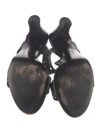 Salvatore Ferragamo Gancini Logo Leather Slides