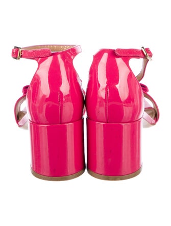 Salvatore Ferragamo Vara Bow Accent Patent Leather Sandals