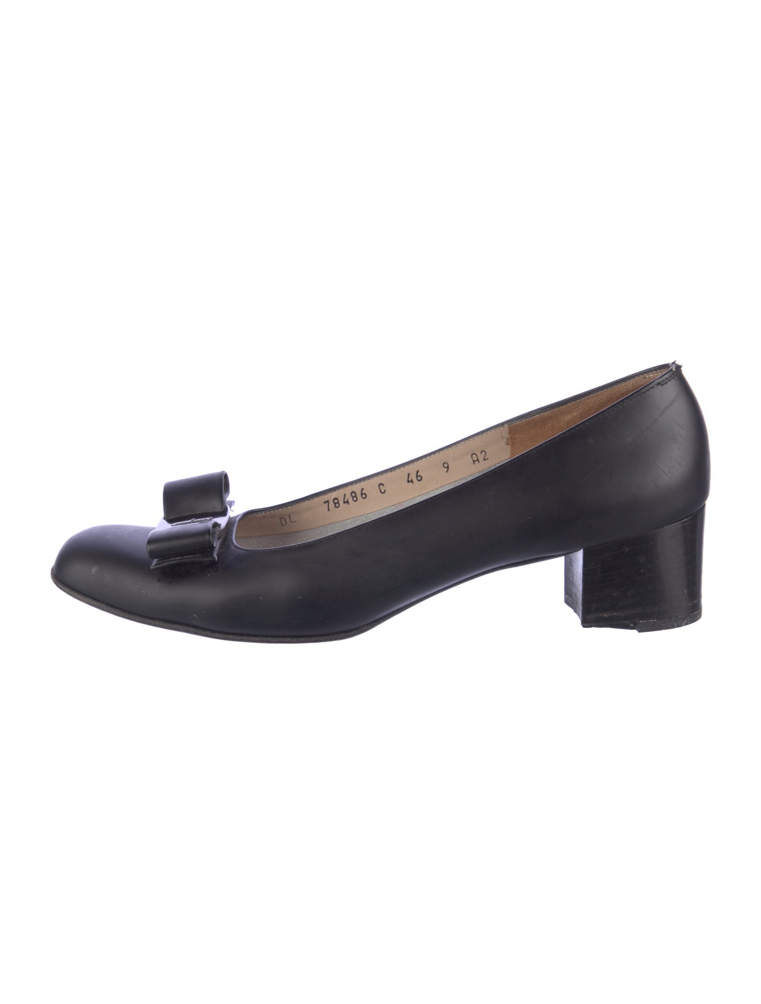 Salvatore Ferragamo Vara Bow Accent Leather Pumps