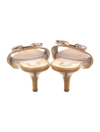 Salvatore Ferragamo Vara Bow Accent Patent Leather Slides