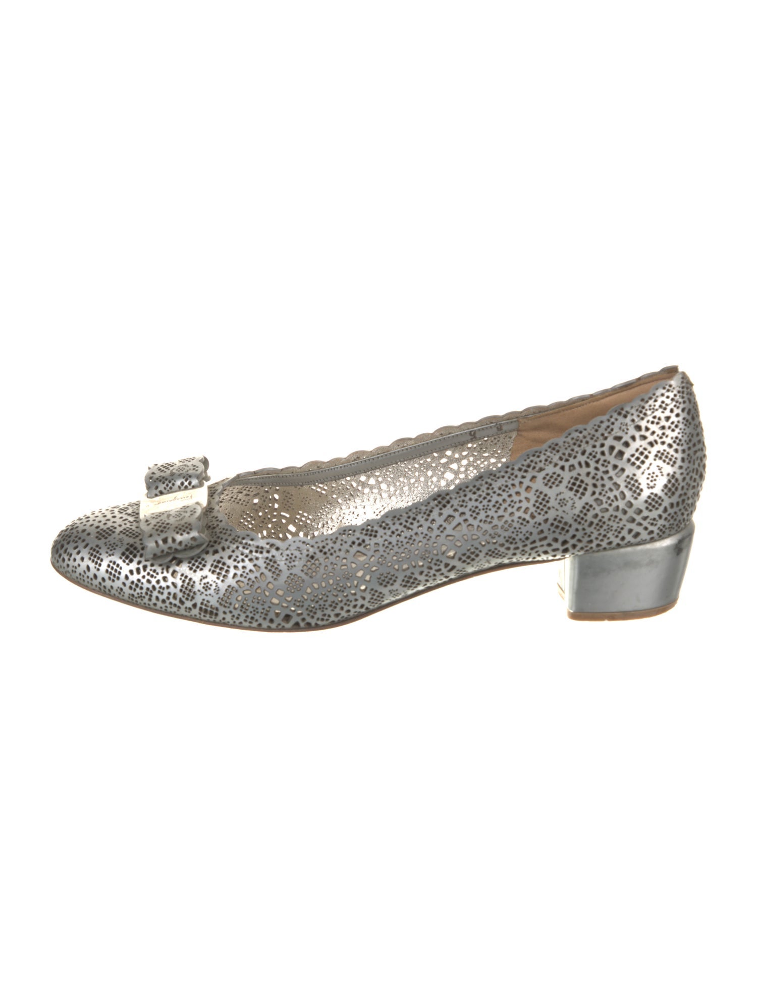 Salvatore Ferragamo Vara Bow Accent Leather Pumps