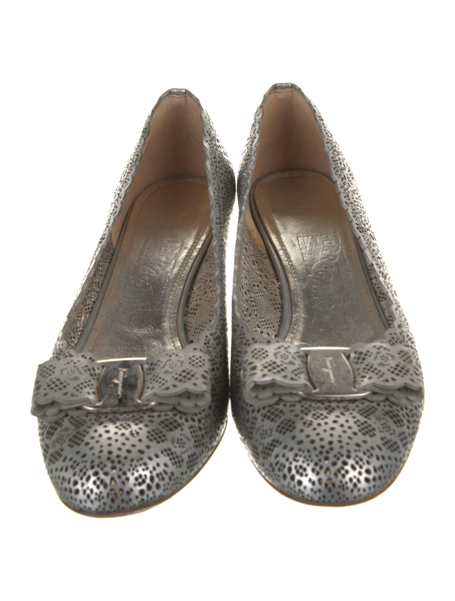 Salvatore Ferragamo Vara Bow Accent Leather Pumps