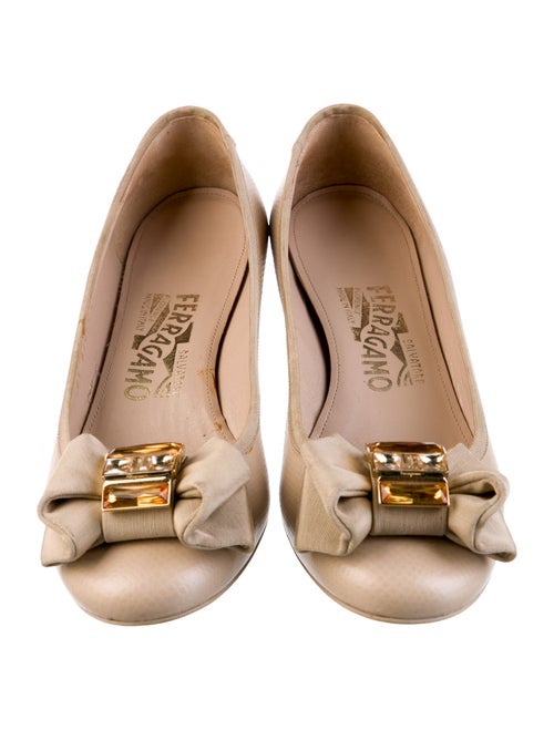 Salvatore Ferragamo Vara Bow Accent Patent Leather Pumps