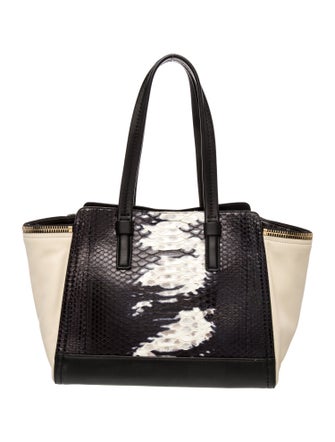 Salvatore Ferragamo Leather Shoulder Bag