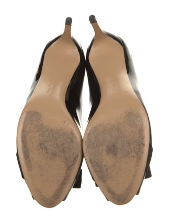 Salvatore Ferragamo Vara Bow Accent Patent Leather Pumps