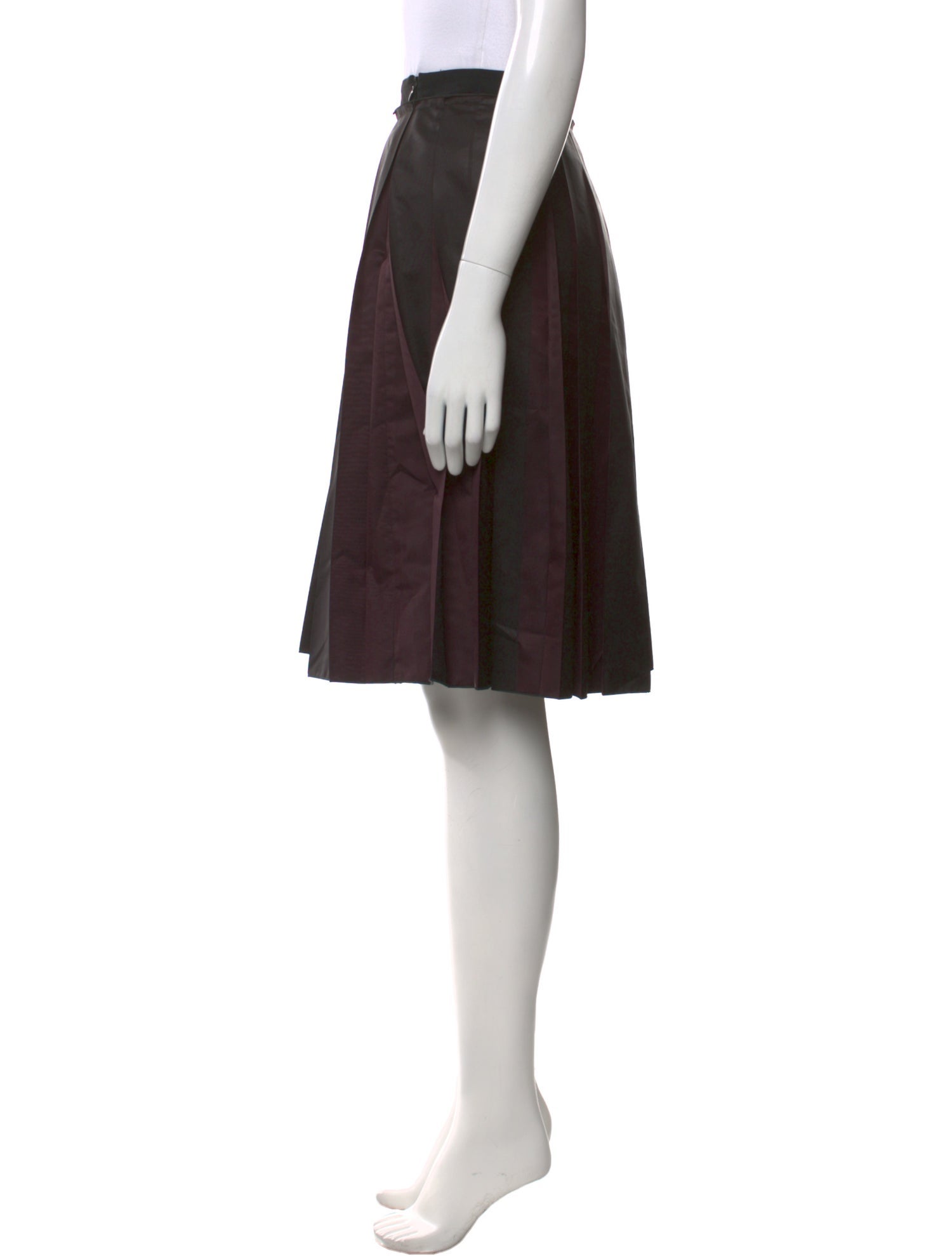 Salvatore Ferragamo Pleated Accents Knee-Length Skirt